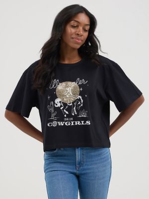 Wrangler® x Yellow Rose by Kendra Scott Boxy Crop Tee in Black alternative view 3