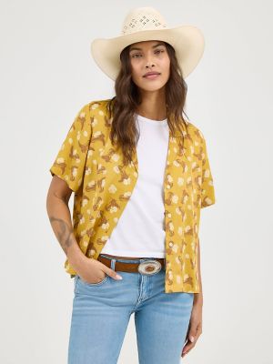Women's Wrangler Retro® Cowgirl Camp Shirt in Mustard Floral Boots