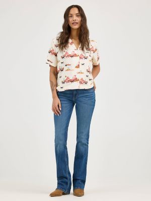 Women's Wrangler Retro® Cowgirl Camp Shirt in Desert Ecru