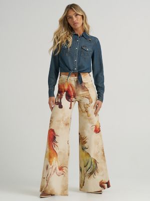 Wrangler x Lainey Wilson Tie Front Denim Shirt in Boho Wash alternative view 2
