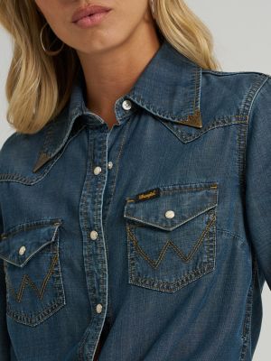 Wrangler x Lainey Wilson Tie Front Denim Shirt in Boho Wash alternative view 5