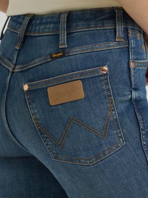 Lainey Wilson x Wrangler Boot Huggers in Boho Wash alternative view 6