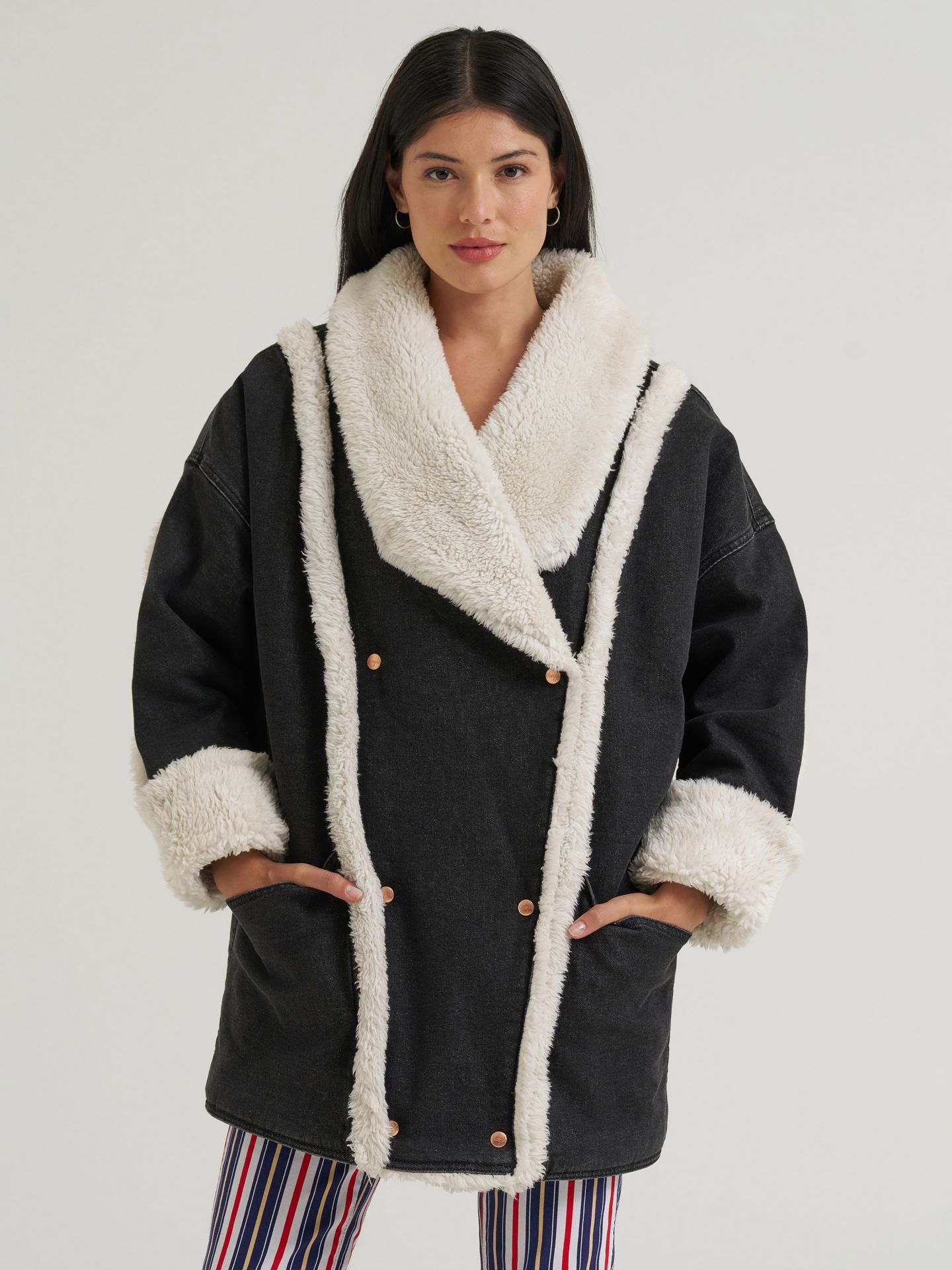 Женские пальто Lainey Wilson x Wrangler The Iconic Lainey, цвет: Потёртый чёрный — фото 3