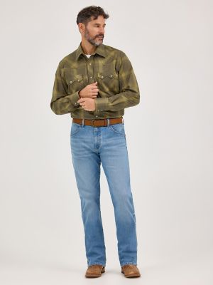Men's Wrangler Retro® Slim Fit Bootcut Jean in Northbound