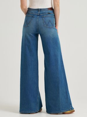 Women's Patch Pocket Wide Leg Jean in Carolina