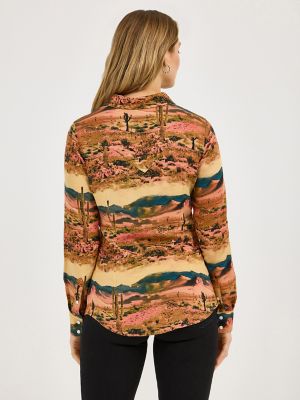 Women's Wrangler Desert Print Western Snap Top in Desert Tan