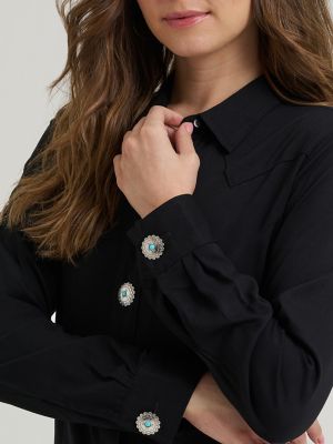 Women's Slim Concho Button Shirt in Black alternative view 4