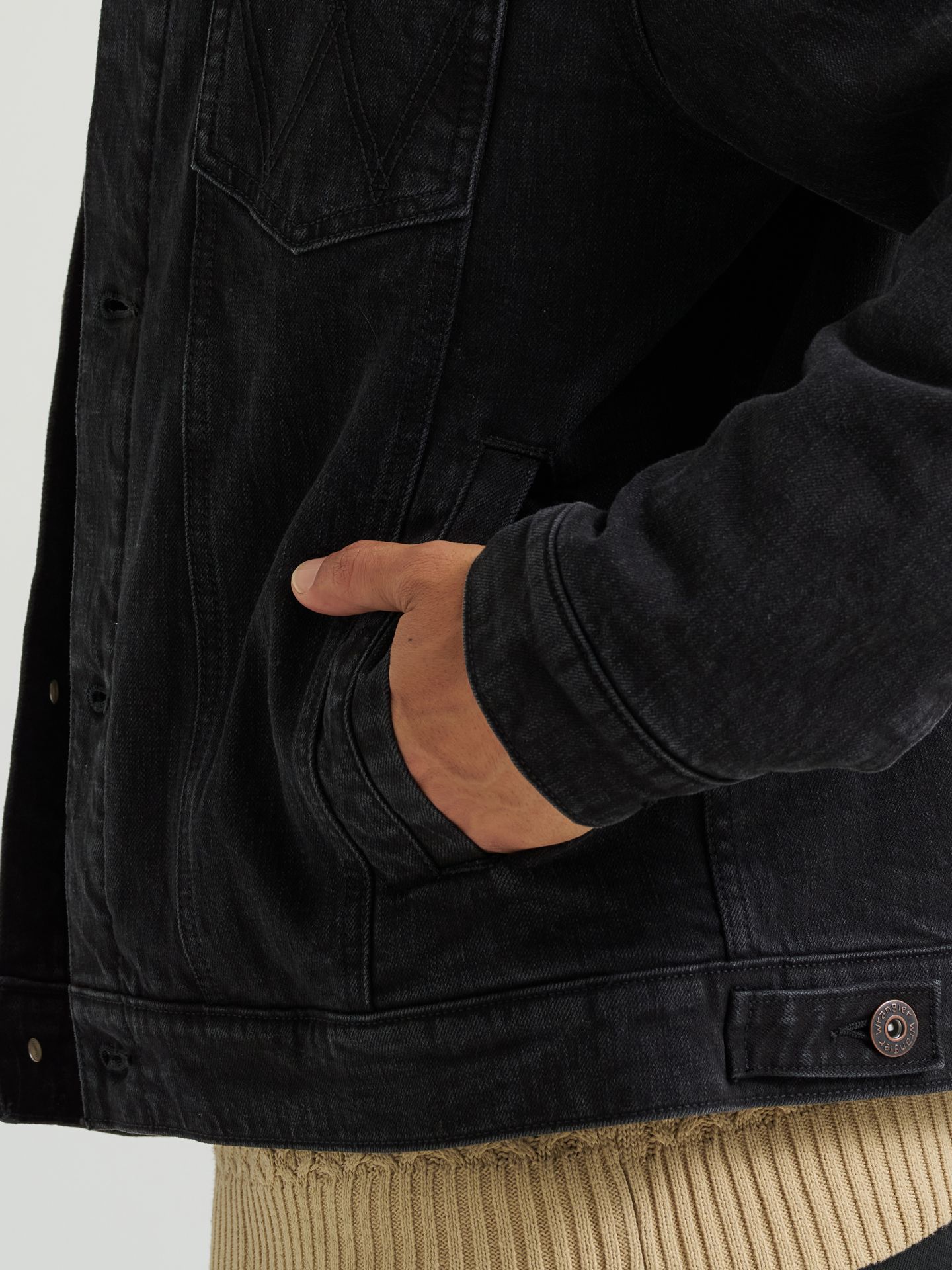 Мужская куртка Wrangler Sherpa Lined Denim, цвет: Чёрный — фото 5