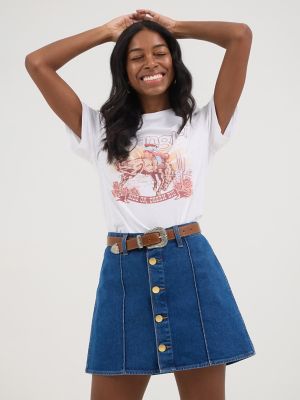 Wrangler® x Yellow Rose by Kendra Scott Graphic Tee in Bright White alternative view 3