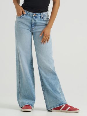 Women's Low Rise Baggy Jean | Light Wash Denim | Wrangler®