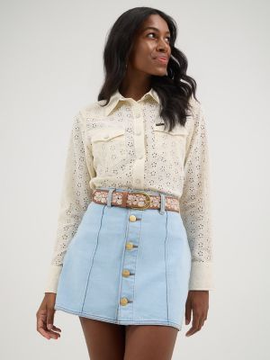 Wrangler® x Yellow Rose by Kendra Scott Pearl Snap Shirt in Cloud Dancer alternative view 4