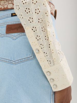 Wrangler® x Yellow Rose by Kendra Scott Pearl Snap Shirt in Cloud Dancer alternative view 8