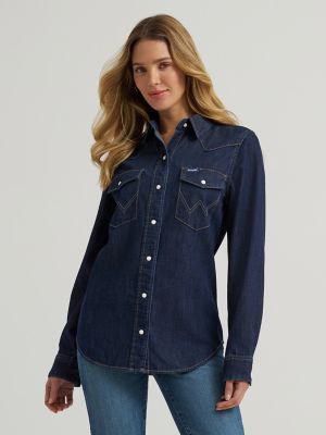 Women's Wrangler Iconic Western Snap Denim Shirt in Dark Denim alternative view