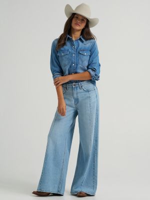 Women's Wrangler Iconic Western Snap Denim Shirt in Light Denim