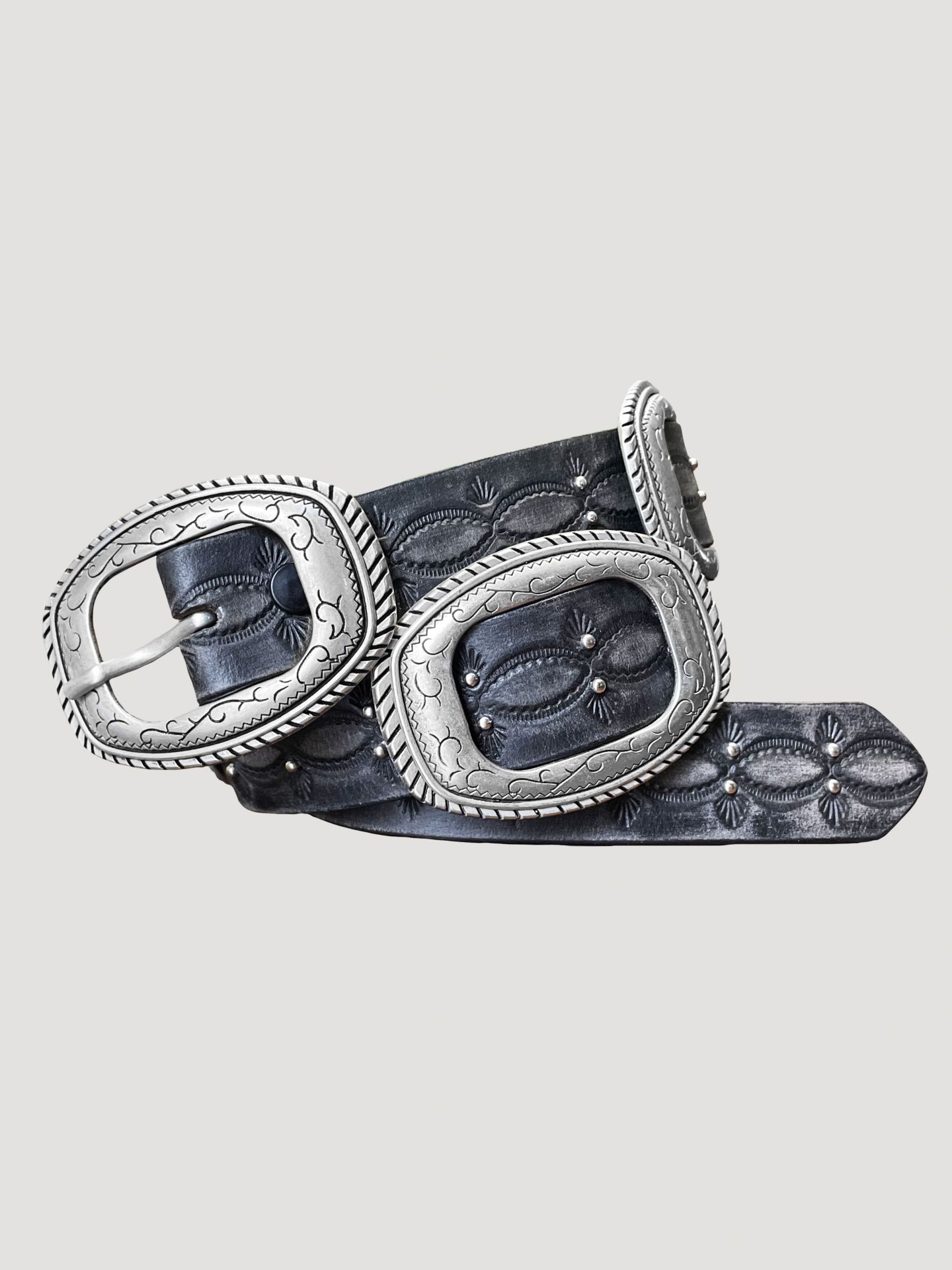 Женский ремень Wrangler Slider Conchos Belt, цвет: Чёрный — фото 1