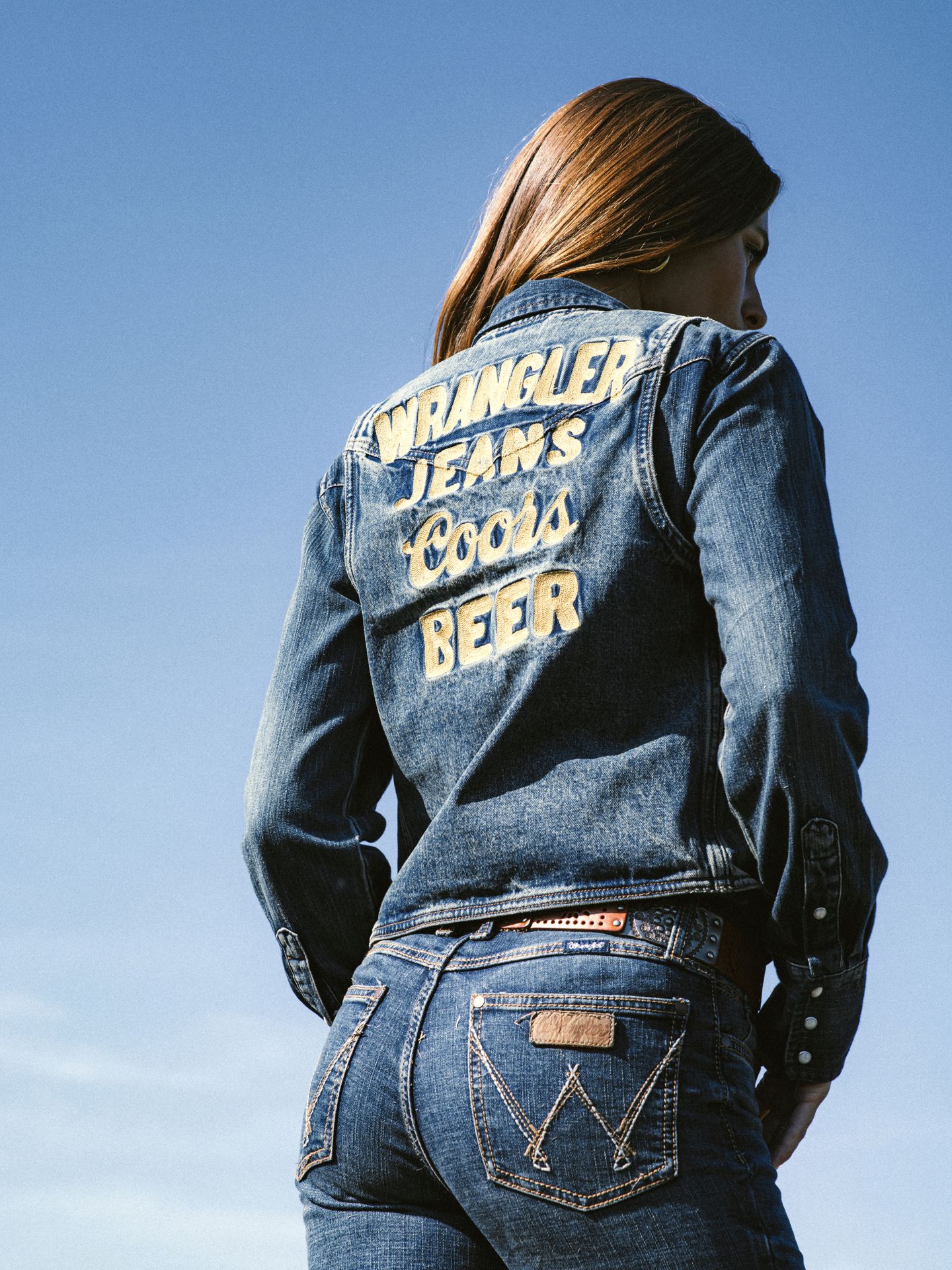 Мужской жилет Wrangler x Coors, цвет: Индиго светло-бежевый — фото 1