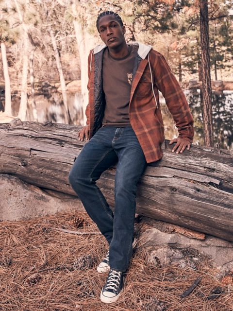 Мужские джинсы Wrangler Men's Unlimited Comfort Flex Waist Tapered Jean