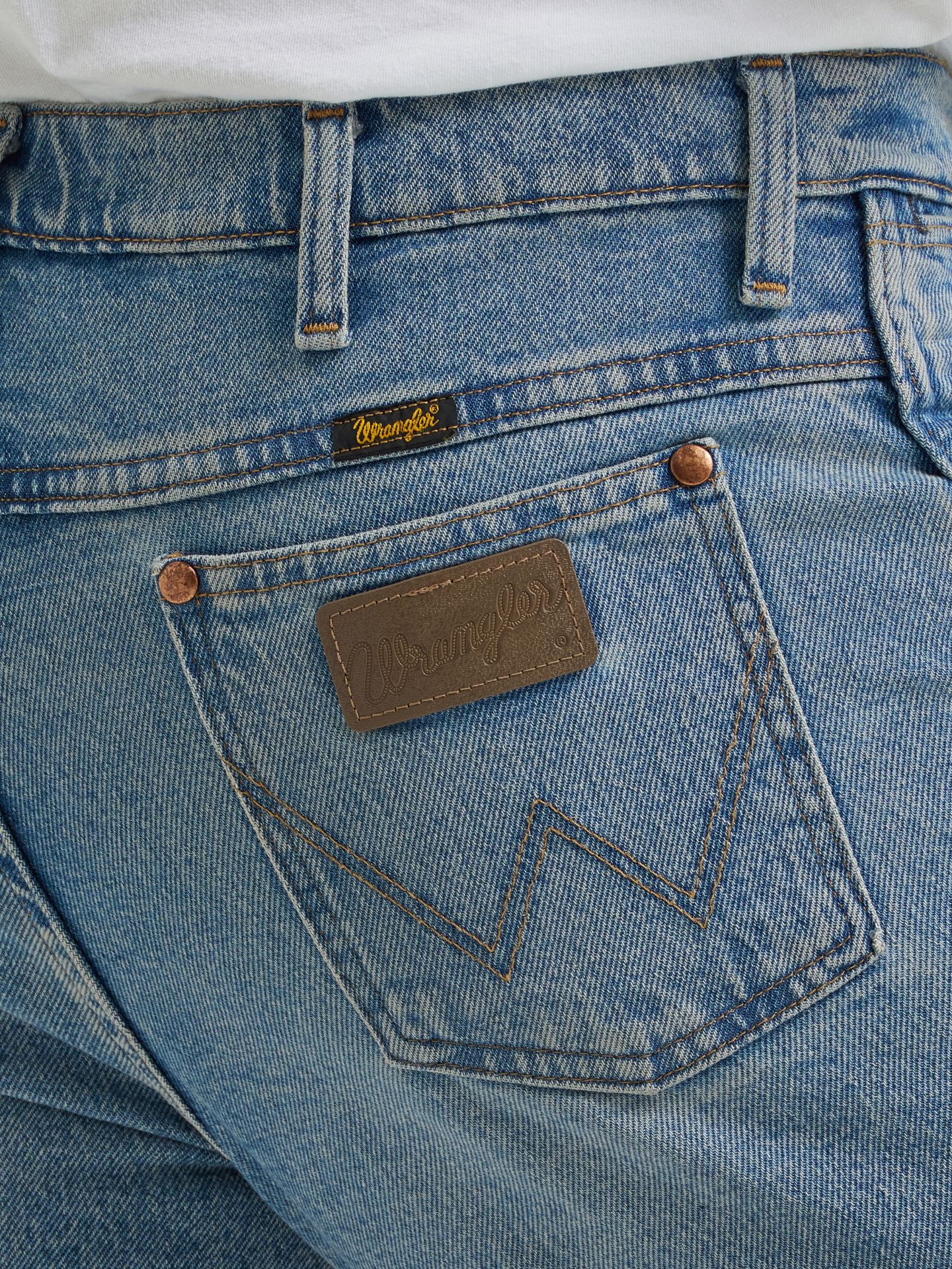 Мужские джинсы Wrangler Cowboy Cut® Slim Fit Vintage Wash, цвет: Синий — фото 5