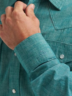 Men's Cody Johnson Two Pocket Western Snap Shirt in Teal