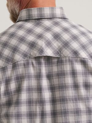 Wrangler RIGGS Workwear&reg; Foreman Plaid Work Shirt in Cloud Grey alternative view 5
