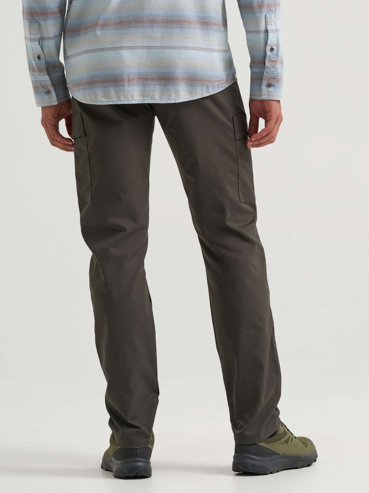 Мужские брюки Wrangler Outdoor Performance Cargo, цвет: Чёрный чернильный — фото 3