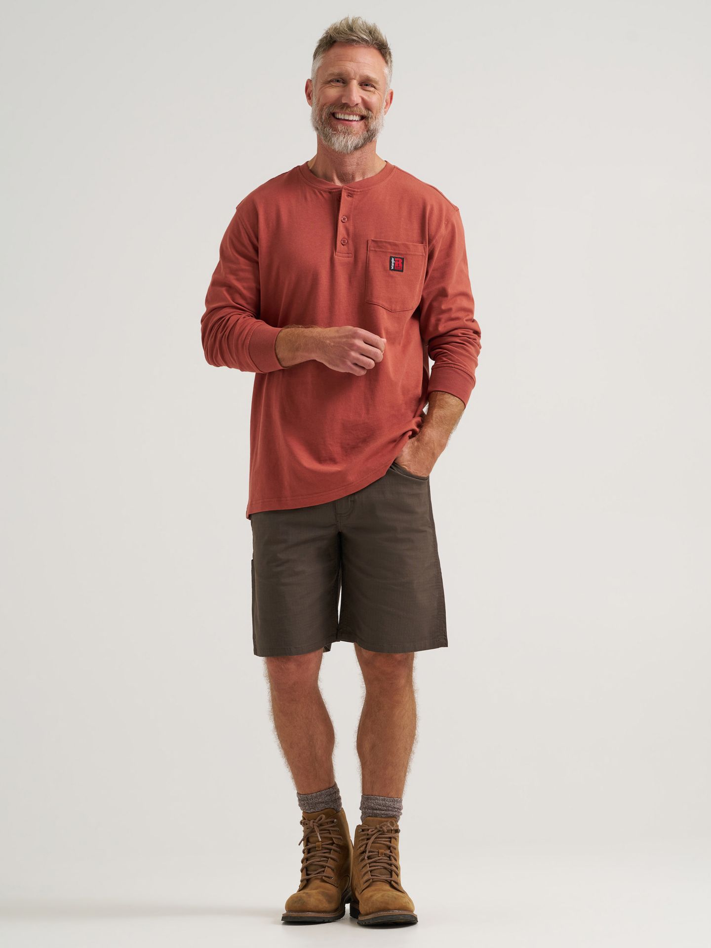 Мужские шорты Wrangler Riggs Workwear® Performance Ripstop Technician Short, цвет: Тёмный коричневый — фото 2