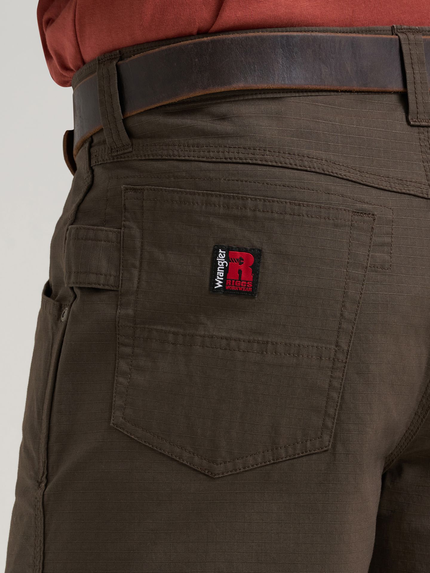 Мужские шорты Wrangler Riggs Workwear® Performance Ripstop Technician Short, цвет: Тёмный коричневый — фото 7