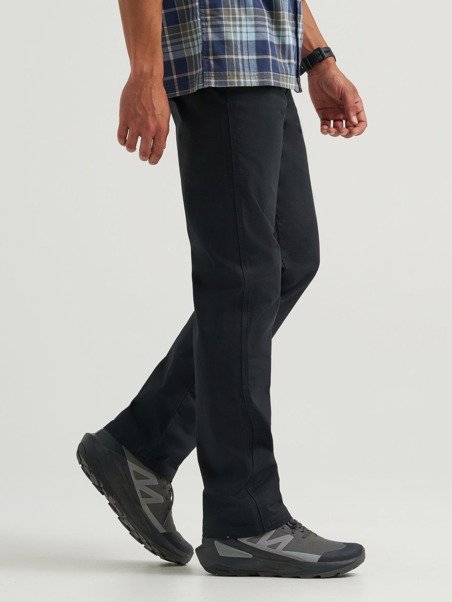 Мужские брюки Wrangler ATG™ Mountain Utility Canvas, цвет: Угольно-чёрный — фото 4