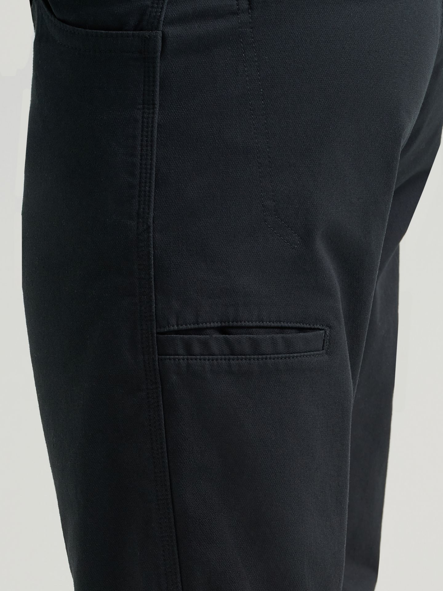 Мужские брюки Wrangler ATG™ Mountain Utility Canvas, цвет: Угольно-чёрный — фото 6