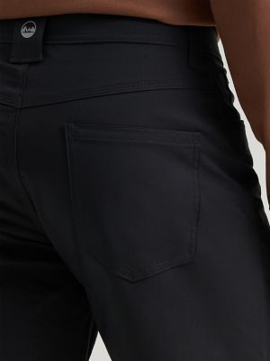 Men's Outdoor Performance 5 Pocket Pant in Jet Black