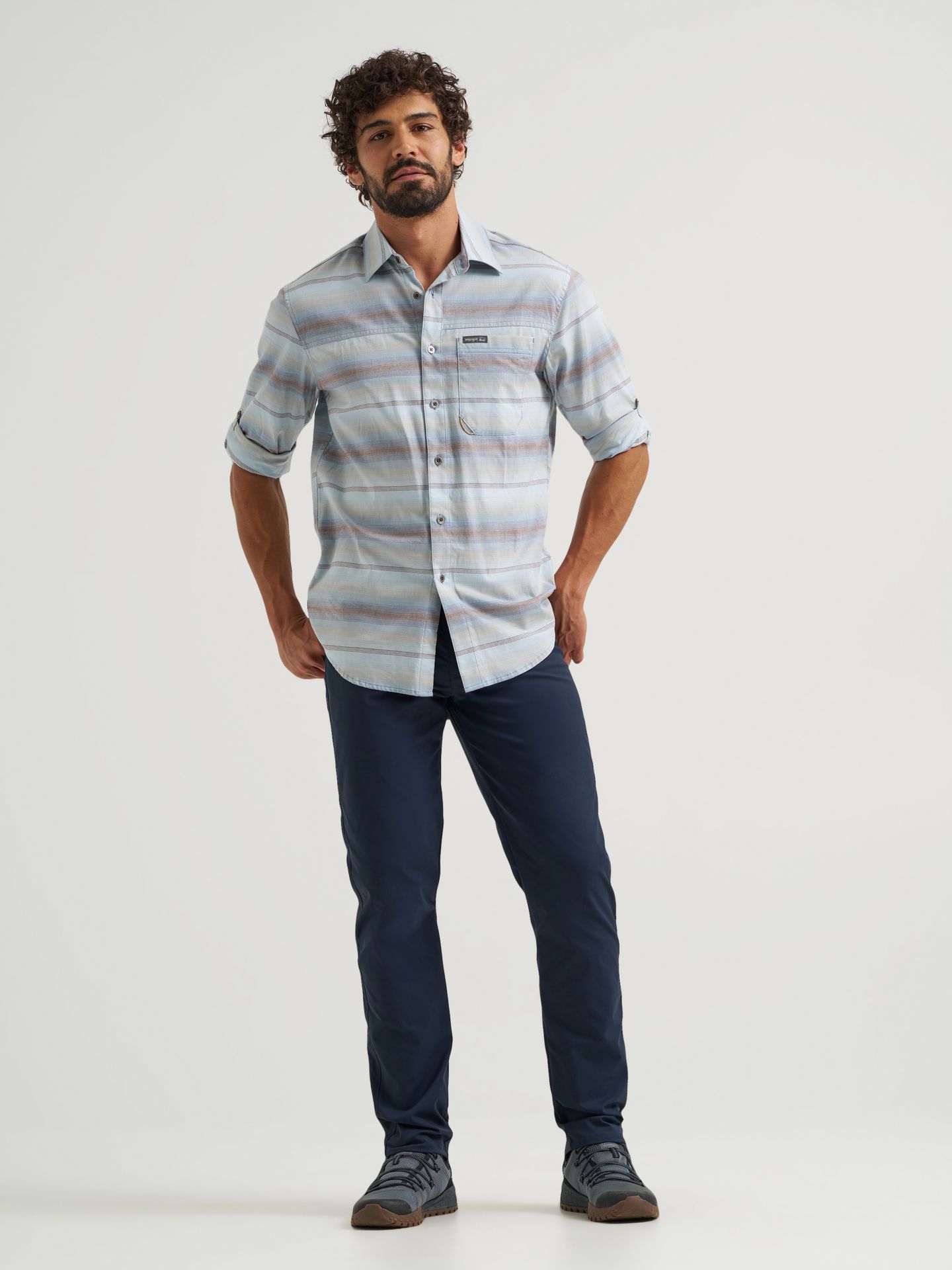 Мужские брюки Wrangler Outdoor Performance 5 Pocket, цвет: Тёмный сапфировый — фото 5