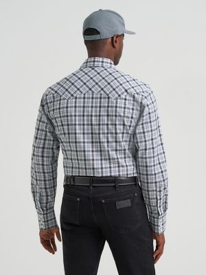 Men's Wrangler Retro&reg; Long Sleeve Sawtooth Snap Pocket Western Shirt in Pine Black