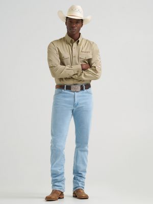 Men's Wrangler&reg; Logo Long Sleeve Button Down Solid Shirt