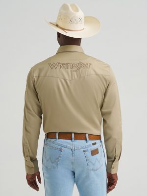 Men's Wrangler&reg; Logo Long Sleeve Button Down Solid Shirt