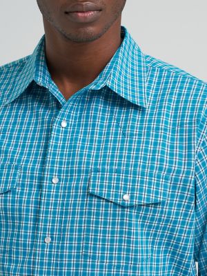 Men's Wrinkle Resist Long Sleeve Western Snap Plaid Shirt in Rich Teal