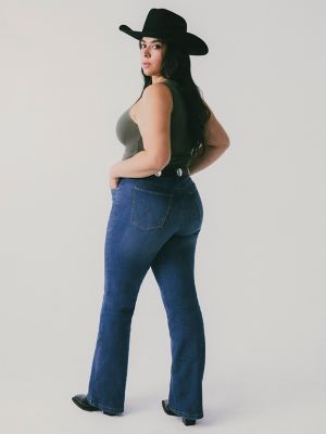 Women's Wrangler BESPOKE High Rise Bootcut Jean in Pearl alternative view 2