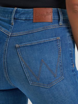 Women's Wrangler BESPOKE High Rise Bootcut Jean in Pearl alternative view 9