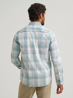 Wrangler All Terrain Gear Men's Plaid Hike to Fish Shirt in Abyss Check