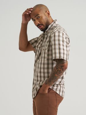 Wrangler All Terrain Gear Men's Plaid Performance Shirt in Travertine Plaid