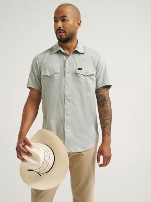 Wrangler All Terrain Gear Drover Short Sleeve Utility Shirt in Iceberg Green alternative view 2