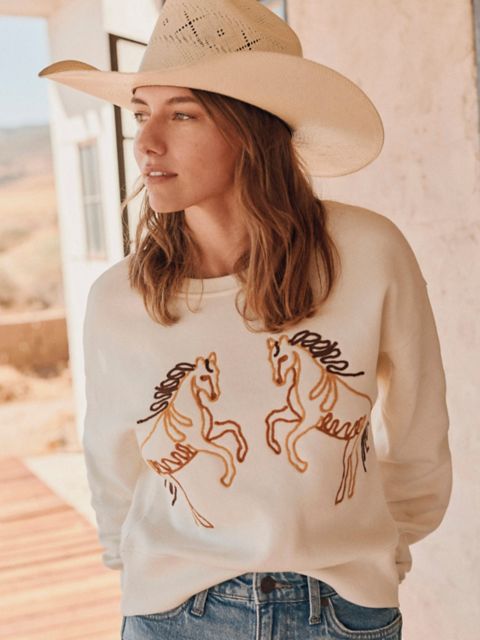 Женские худи Wrangler Women's Wrangler Soutache Horse Crew Sweatshirt