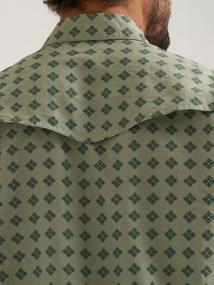 Wrangler All Terrain Gear Men's Clean Snap Shirt in Foulard Tea alternative view 6