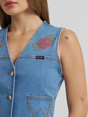Lainey Wilson x Wrangler Embroidered Denim Vest | The Look of