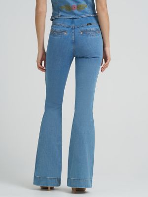 Lainey Wilson x Wrangler Novelty Pull-On Flare Jean in Indigo alternative view 2
