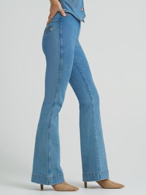 Lainey Wilson x Wrangler Novelty Pull-On Flare Jean in Indigo alternative view 4