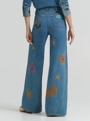 Lainey Wilson x Wrangler Embroidered Cheeky Wide Leg Jean | The