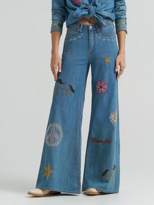 Lainey Wilson x Wrangler Embroidered Cheeky Wide Leg Jean in Mid Wash alternative view 4