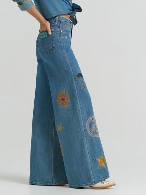 Lainey Wilson x Wrangler Embroidered Cheeky Wide Leg Jean | The