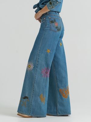 Lainey Wilson x Wrangler Embroidered Cheeky Wide Leg Jean | NEW