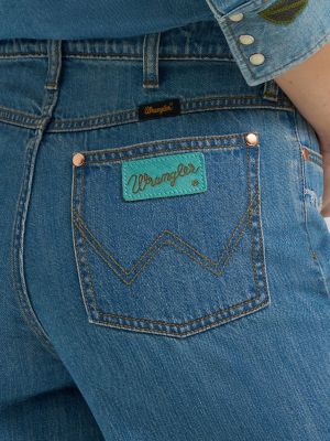 Lainey Wilson x Wrangler Embroidered Cheeky Wide Leg Jean in Mid Wash alternative view 8